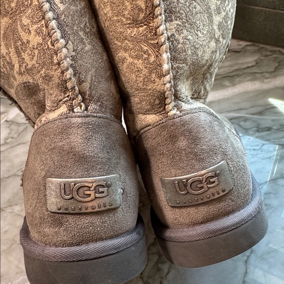 UGG Cream and Gray Paisley Boots - Picture 5 of 8